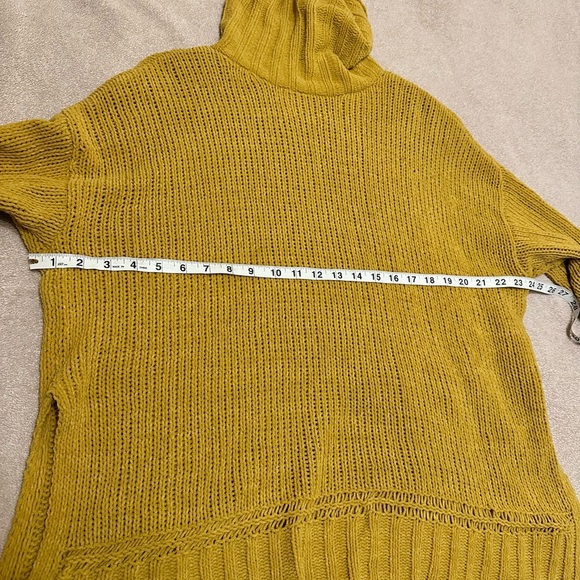 Aerie Women’s Cozy Mustard Turtleneck Sweater - Size XS - Picture 5 of 6